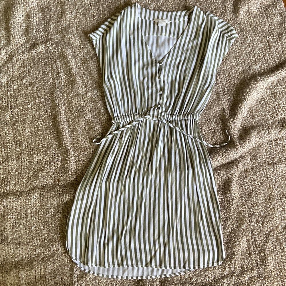 Striped H&M dress.